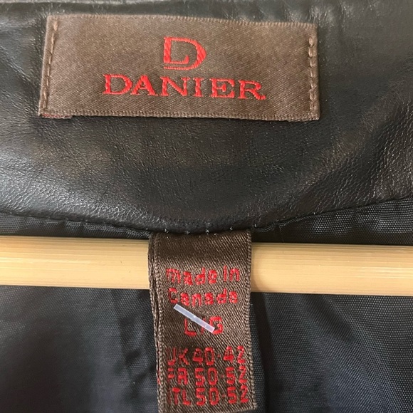 Danier Black Leather Vest - Picture 4 of 5